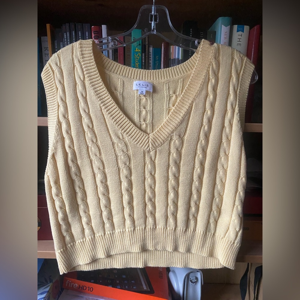 Yellow Le Lis cropped sweater, size Medium.